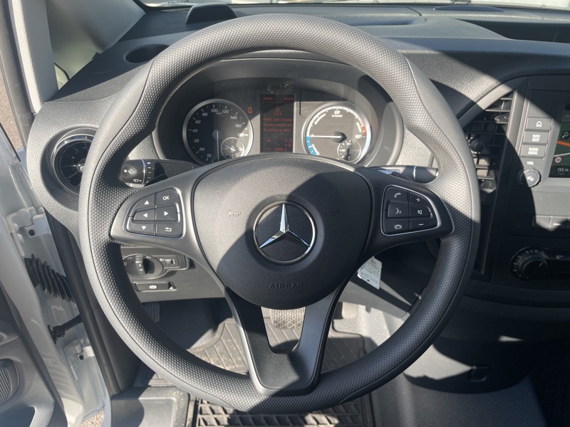 Image Mercedes-Benz VITO FG e 112 Fourgon Long NEUF 116ch 54000€HT 