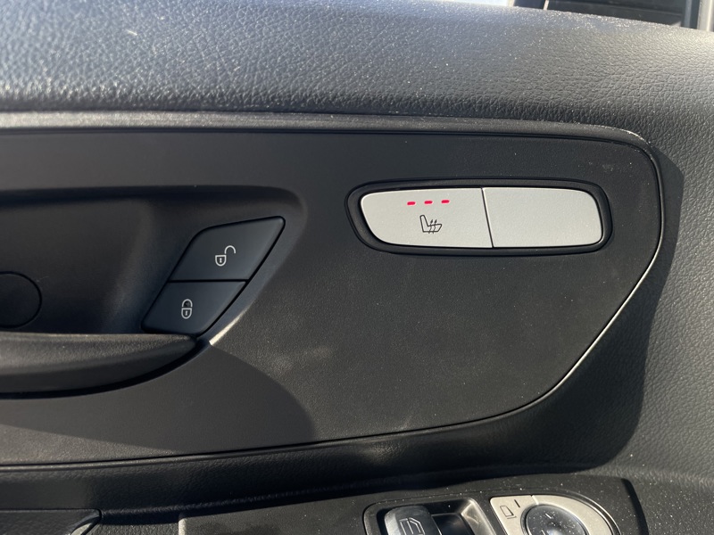 Image Mercedes-Benz VITO FG e 112 Fourgon Long NEUF 116ch 54000€HT 