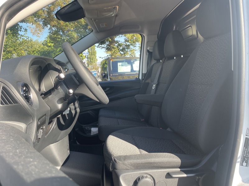 Image Mercedes-Benz VITO FG e 112 Fourgon Long NEUF 116ch 54000€HT 