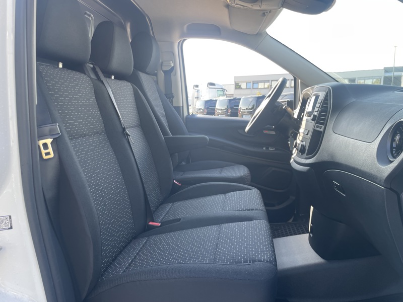 Image Mercedes-Benz VITO FG e 112 Fourgon Long NEUF 116ch 54000€HT 