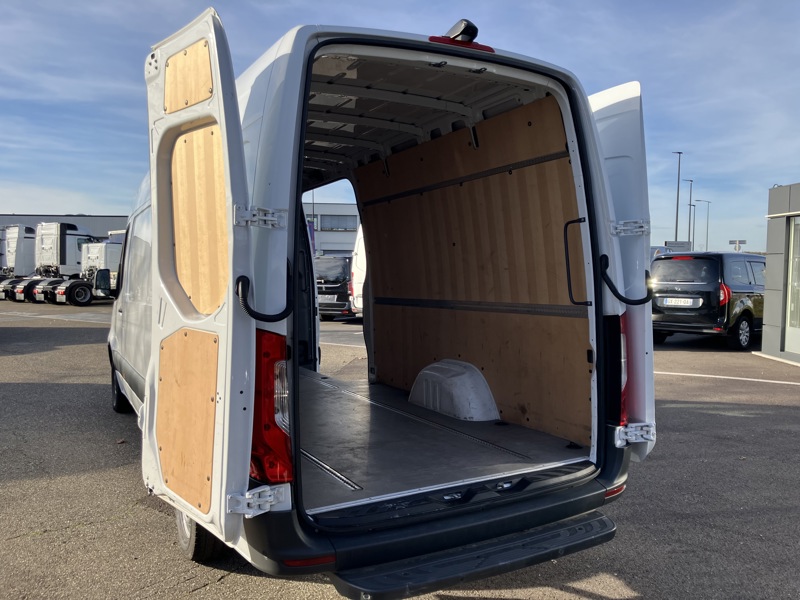 Image Mercedes-Benz SPRINTER FG 317 CDI 43S 14m3 L3H2 Gtie 48mois+2 révisions incluses 32.890Euro HT