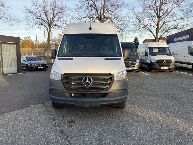 Image Mercedes-Benz SPRINTER 317 CDI 43S L3H2 PTRA 7T. 14m3  Gtie 48mois+2 révisions incluses 35.890Euro HT