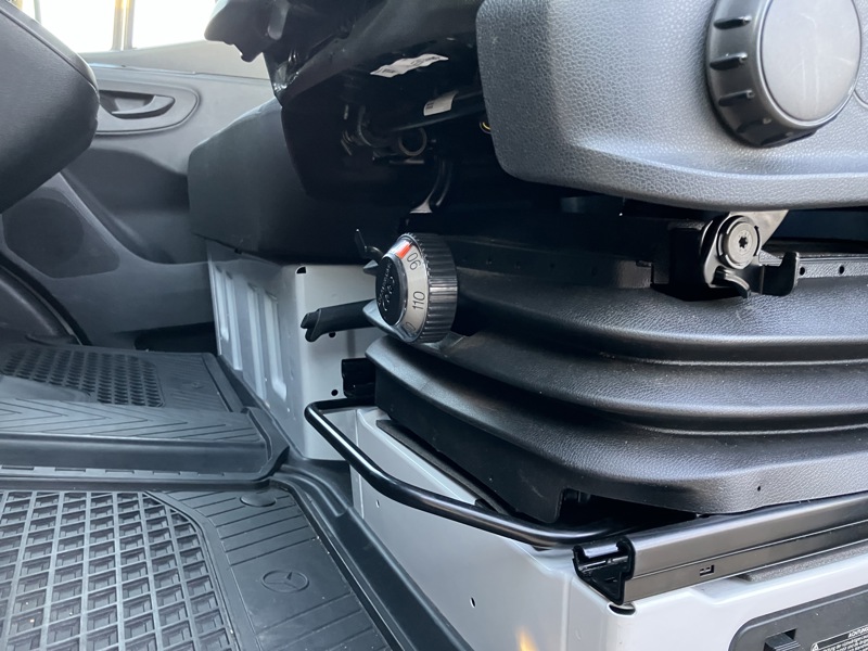 Image Mercedes-Benz SPRINTER 317 CDI 43S L3H2 PTRA 7T. 14m3  Gtie 48mois+2 révisions incluses 35.890Euro HT