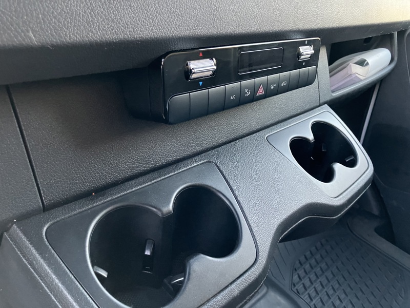 Image Mercedes-Benz SPRINTER 317 CDI 43S L3H2 PTRA 7T. 14m3  Gtie 48mois+2 révisions incluses 35.890Euro HT