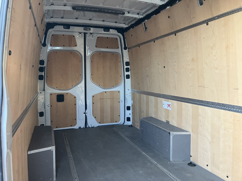 Image Mercedes-Benz SPRINTER 317 CDI 43S L3H2 PTRA 7T. 14m3  Gtie 48mois+2 révisions incluses 35.890Euro HT