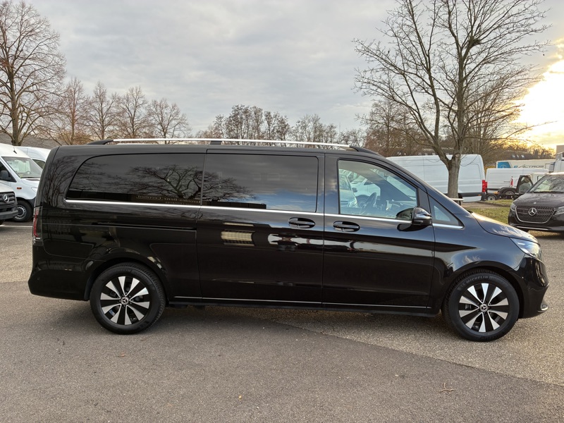 Image Mercedes-Benz CLASSE V V 300 d XL 8Places Gtie 48mois+2 révisions incluses 69.900Euro HT