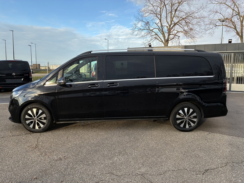 Image Mercedes-Benz CLASSE V V 300 d XL 8Places Gtie 48mois+2 révisions incluses 69.900Euro HT