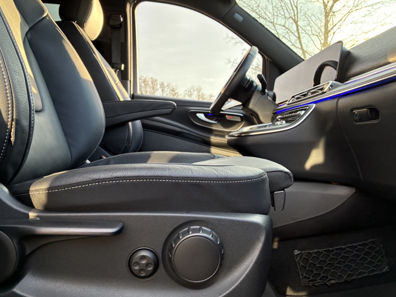 Image Mercedes-Benz CLASSE V V 300 d XL 8Places Gtie 48mois+2 révisions incluses 69.900Euro HT