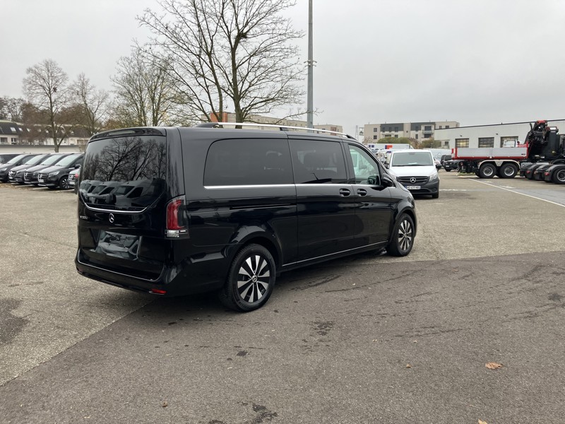 Image Mercedes-Benz CLASSE V V 300 d XL 8Places Gtie 48mois+2 révisions incluses 69.890Euro HT