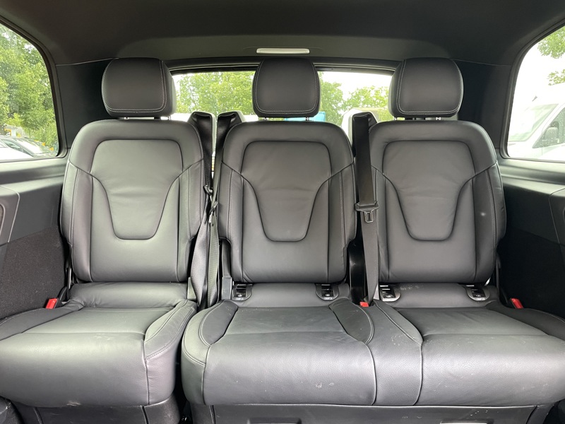 Image Mercedes-Benz CLASSE V V 300 d XL 8Places Gtie 48mois+2 révisions incluses 69.890Euro HT