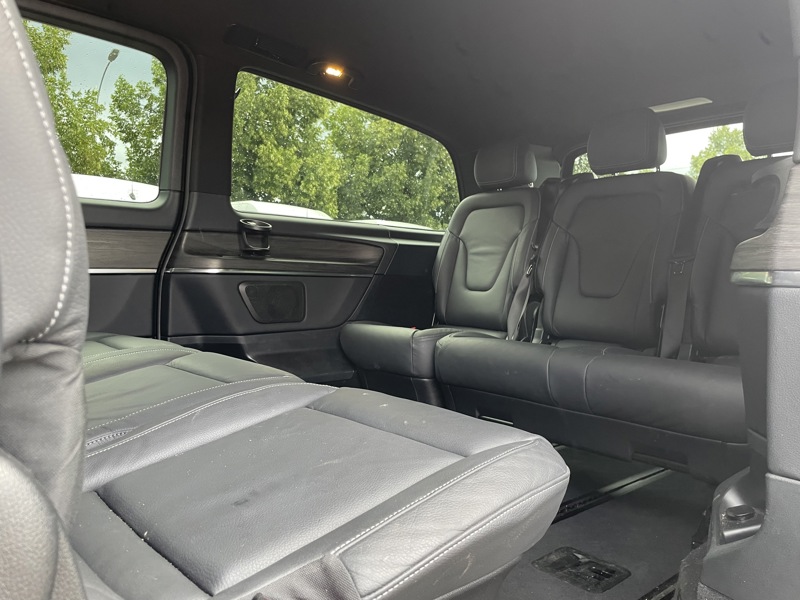 Image Mercedes-Benz CLASSE V V 300 d XL 8Places Gtie 48mois+2 révisions incluses 69.890Euro HT