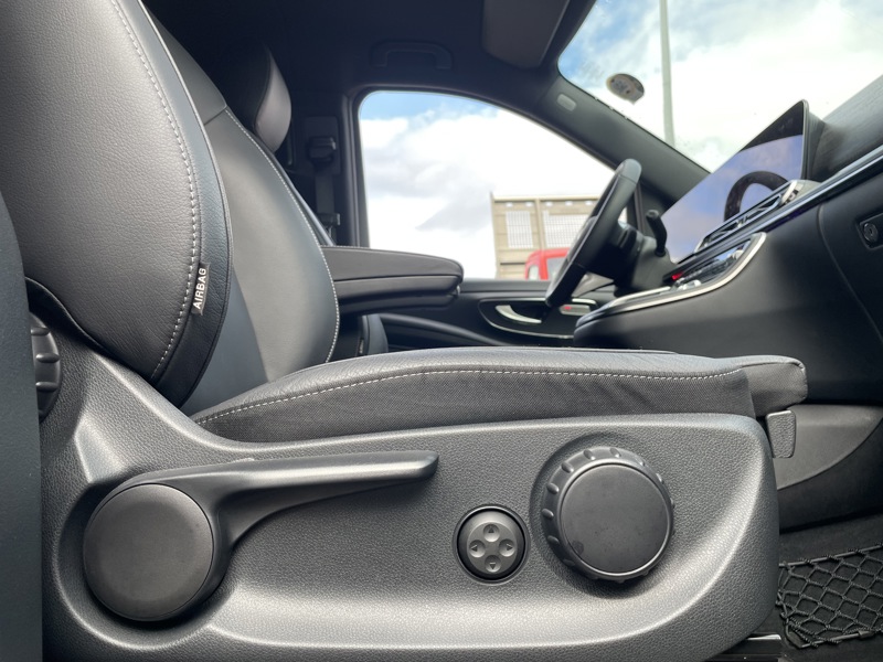 Image Mercedes-Benz CLASSE V V 300 d XL 8Places Gtie 48mois+2 révisions incluses 69.890Euro HT