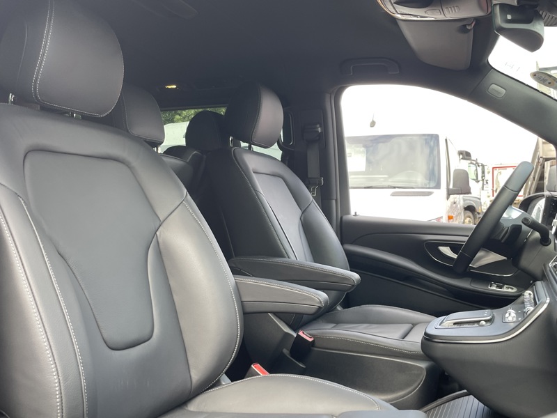 Image Mercedes-Benz CLASSE V V 300 d XL 8Places Gtie 48mois+2 révisions incluses 69.890Euro HT