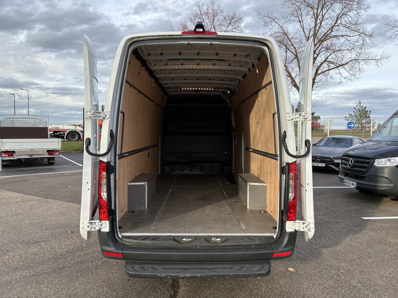 Image Mercedes-Benz SPRINTER 317 CDI Fourgon 43S 14m3 L3H2 170ch 34890€HT BVM6 Garantie 24Mois Mercedes