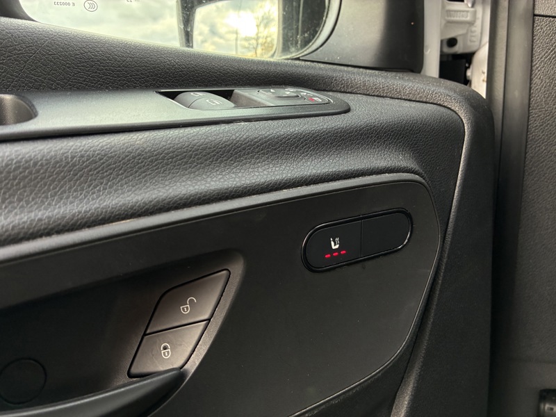 Image Mercedes-Benz SPRINTER 317 CDI Fourgon 43S 14m3 L3H2 170ch 34890€HT BVM6 Garantie 24Mois Mercedes