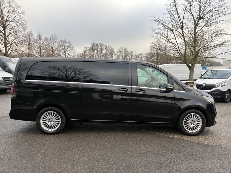 Image Mercedes-Benz CLASSE V V 300 d XL 8places Gtie 48mois+2 révisions incluses 66.890Euro HT