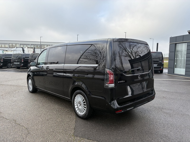 Image Mercedes-Benz CLASSE V V 300 d XL 8places Gtie 48mois+2 révisions incluses 66.890Euro HT