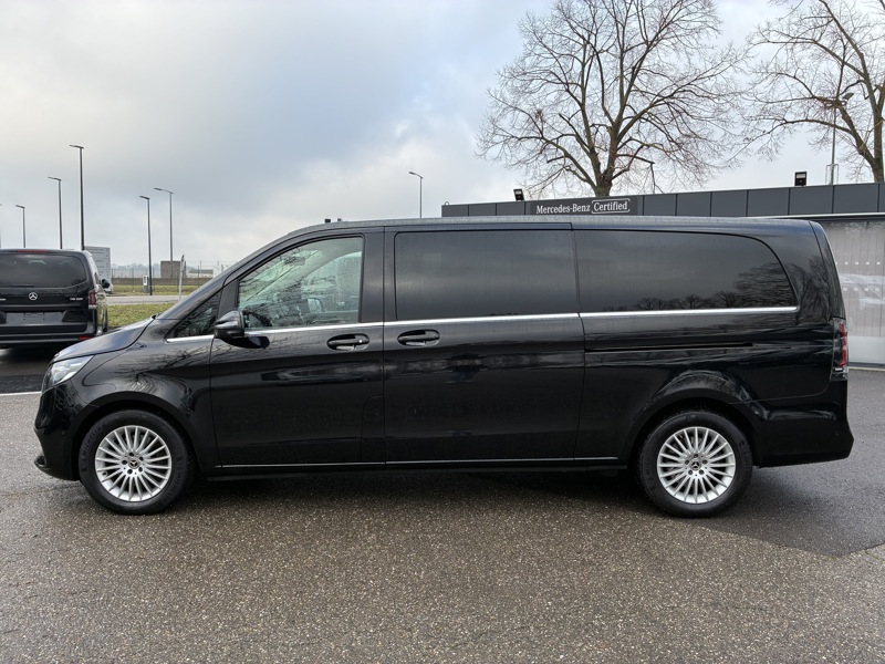 Image Mercedes-Benz CLASSE V V 300 d XL 8places Gtie 48mois+2 révisions incluses 66.890Euro HT