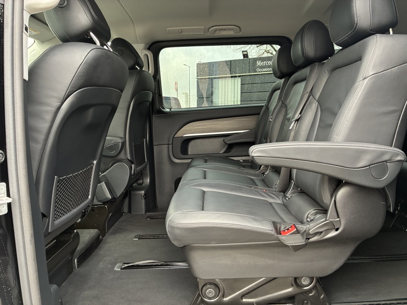 Image Mercedes-Benz CLASSE V V 300 d XL 8places Gtie 48mois+2 révisions incluses 66.890Euro HT