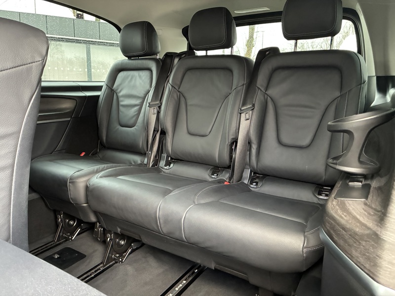 Image Mercedes-Benz CLASSE V V 300 d XL 8places Gtie 48mois+2 révisions incluses 66.890Euro HT