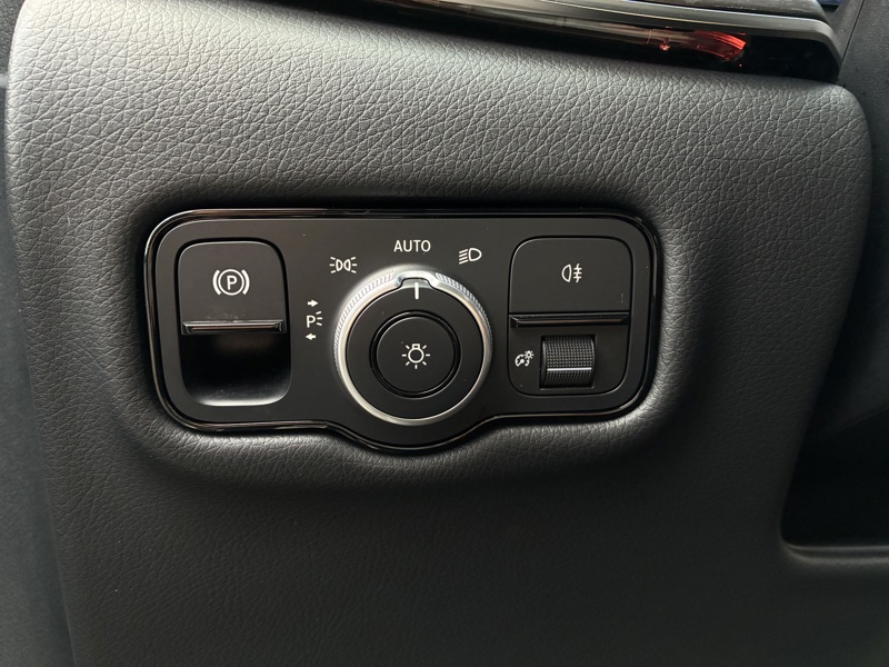 Image Mercedes-Benz CLASSE V V 300 d XL 8places Gtie 48mois+2 révisions incluses 66.890Euro HT