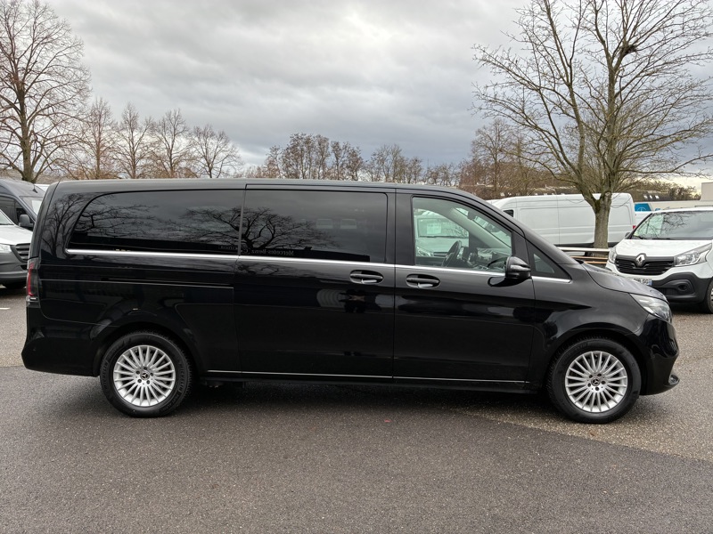 Image Mercedes-Benz CLASSE V V 300 d XL 8places Gtie 48mois+2 révisions incluses 66.900euro HT