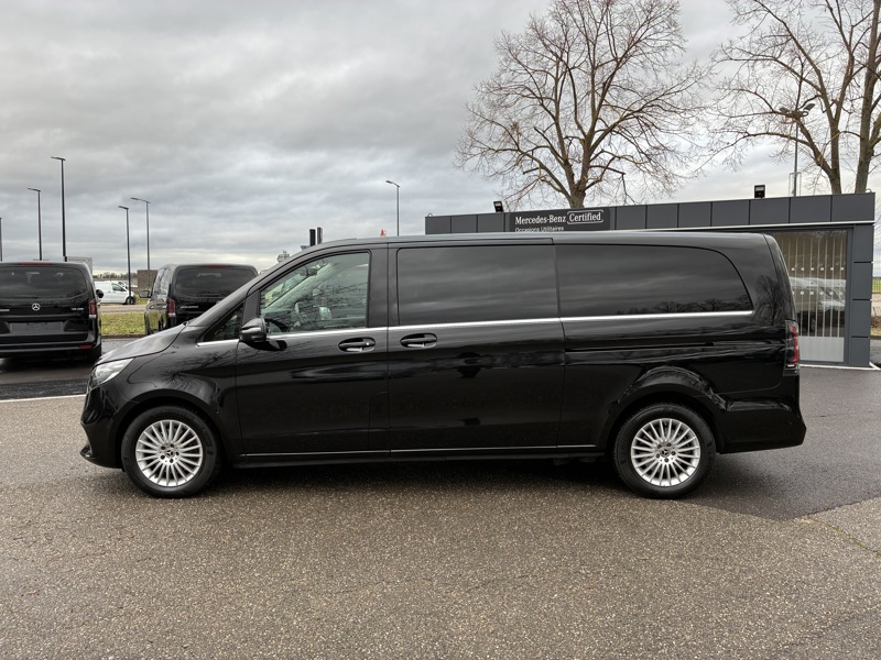 Image Mercedes-Benz CLASSE V V 300 d XL 8places Gtie 48mois+2 révisions incluses 66.900euro HT