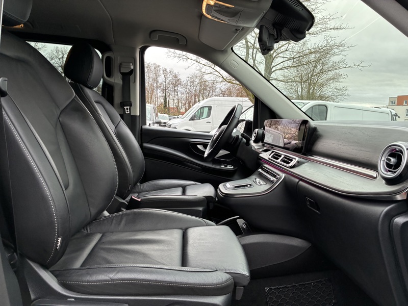 Image Mercedes-Benz CLASSE V V 300 d XL 8places Gtie 48mois+2 révisions incluses 66.900euro HT