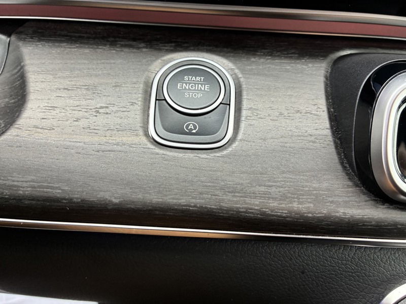 Image Mercedes-Benz CLASSE V V 300 d XL 8Places Gtie 48mois+2 révisions incluses 69.890euro HT