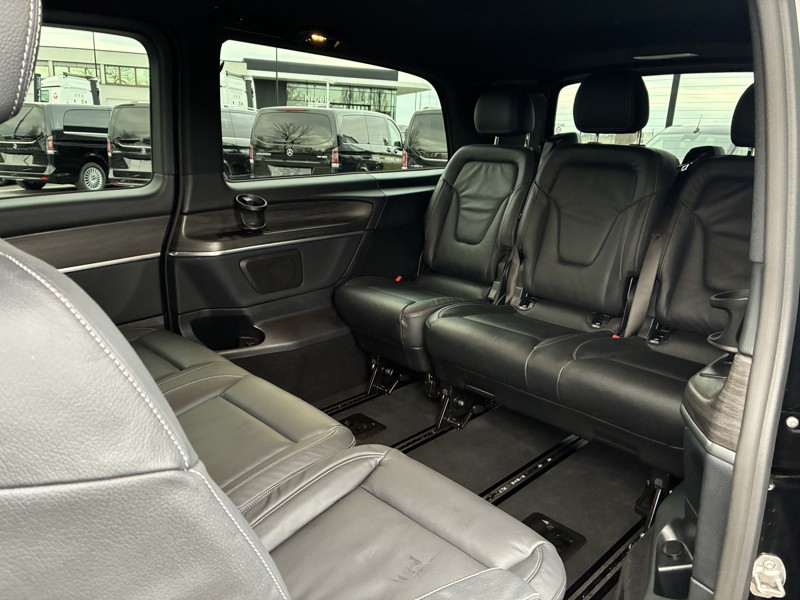 Image Mercedes-Benz CLASSE V V 300 d XL 8Places Gtie 48mois+2 révisions incluses 69.890euro HT