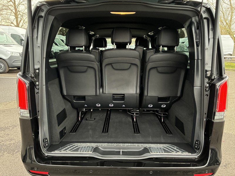 Image Mercedes-Benz CLASSE V V 300 d XL 8Places Gtie 48mois+2 révisions incluses 69.890euro HT