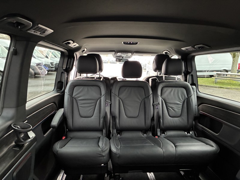 Image Mercedes-Benz CLASSE V V 300 d XL 8Places Gtie 48mois+2 révisions incluses 69.890euro HT