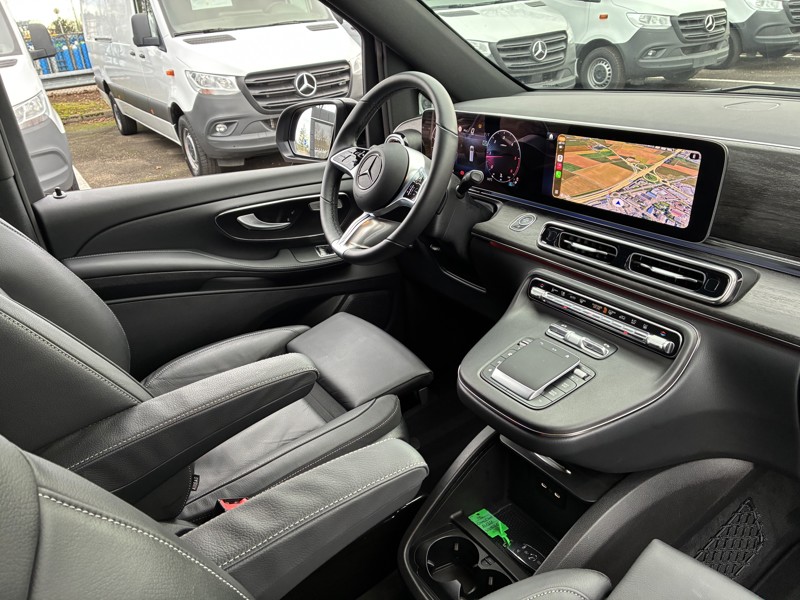 Image Mercedes-Benz CLASSE V V 300 d XL 8Places Gtie 48mois+2 révisions incluses 69.890euro HT