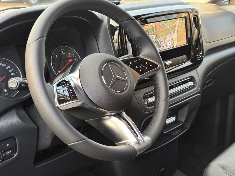 Image Mercedes-Benz VITO 116 CDI Tourer SELECT Long 9 PLACES  49.890euro HT