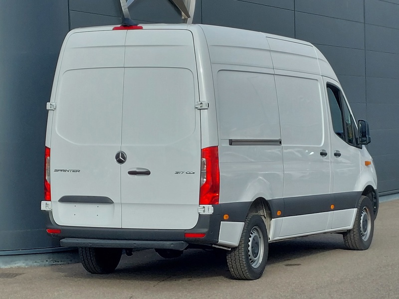 Image Mercedes-Benz SPRINTER 317 CDI 37S L2H2 12M3  31.900euro HT Garantie 24mois Mercedes-Benz 