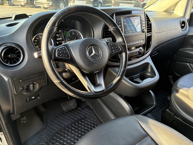 Image Mercedes-Benz VITO 116 CDI Compact Select  Garantie 24 Mois Mercedes-Benz  24.917euro HT
