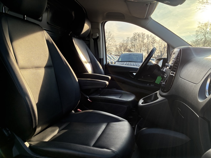 Image Mercedes-Benz VITO 116 CDI Compact Select  Garantie 24 Mois Mercedes-Benz  24.917euro HT
