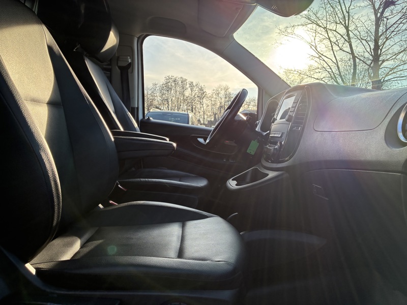 Image Mercedes-Benz VITO 116 CDI Compact Select  Garantie 24 Mois Mercedes-Benz  24.917euro HT