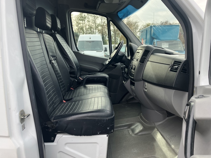 Image Mercedes-Benz SPRINTER 313 CDI Fourgon L2H2 12M3 Standard BVA  