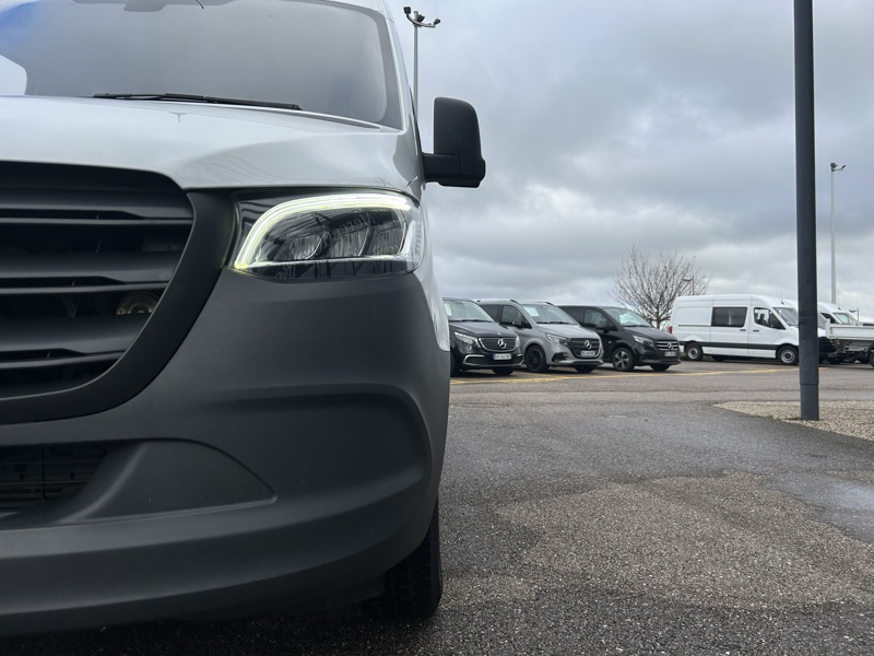 Image Mercedes-Benz SPRINTER 314 CDI Fourgon Toit Sureleve  Pack Led - Apple CarPlay 26900HT