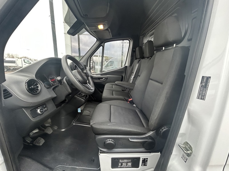 Image Mercedes-Benz SPRINTER 314 CDI Fourgon Toit Sureleve  Pack Led - Apple CarPlay 26900HT