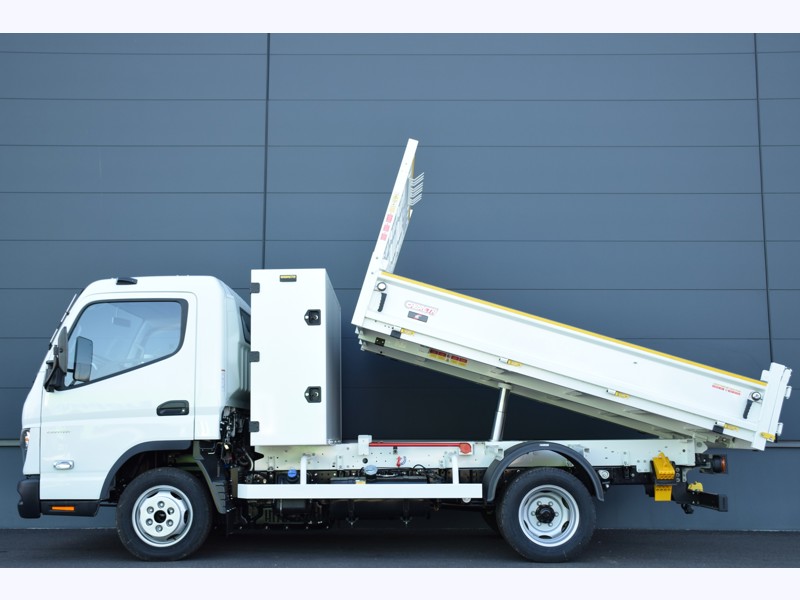 Mitsubishi FUSO CANTER NEUF 3C15M28 Benne  + Coffre /  145ch - BVA  - 42 300€ HT