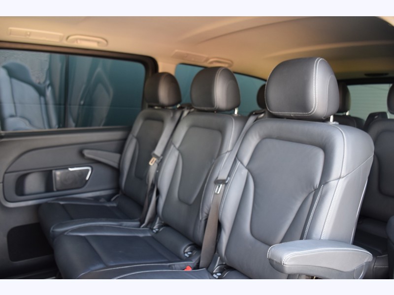 Image Mercedes-Benz CLASSE V V 300 d XL  / L3  -  8 places - Avantgarde  - 55 990€ HT