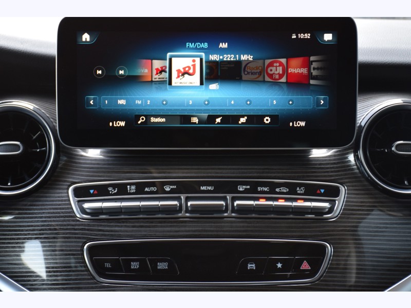 Image Mercedes-Benz CLASSE V V 300 d XL  / L3  -  8 places - Avantgarde  - 55 990€ HT