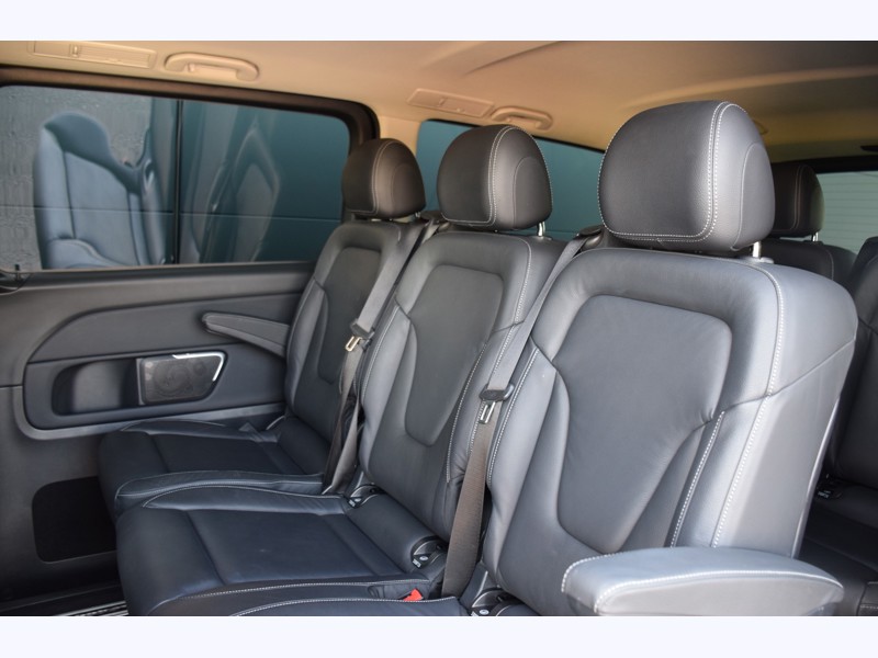 Image Mercedes-Benz CLASSE V V 300 d XL  / L3  -  8 places - Avantgarde  - 54 990€ HT