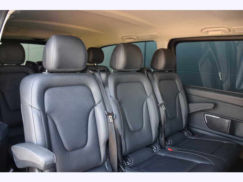 Image Mercedes-Benz CLASSE V V 300 d XL  / L3  -  8 places - Avantgarde  - 54 990€ HT
