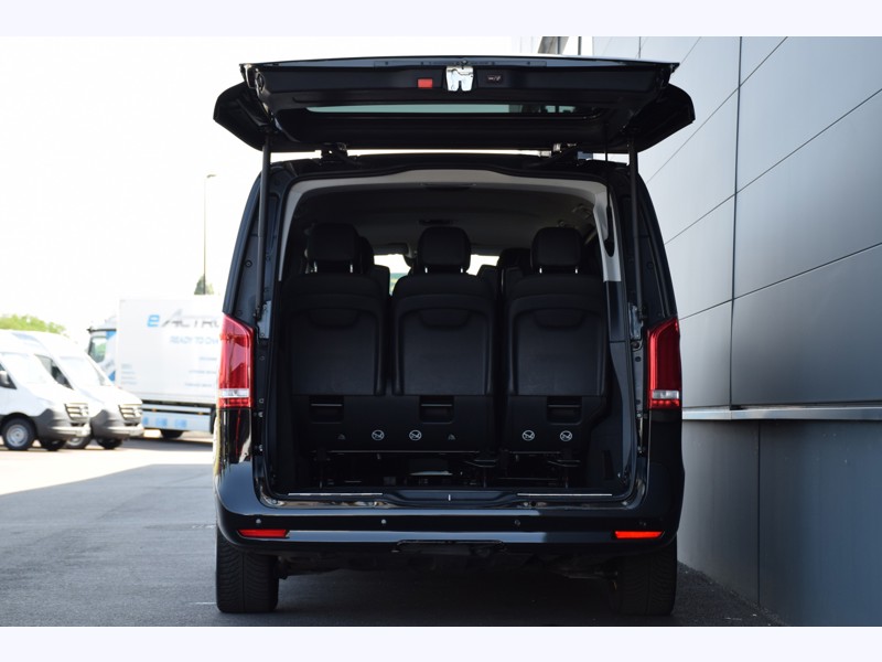 Image Mercedes-Benz CLASSE V V 300 d XL  / L3  -  8 places - Edition  - 55 990€ HT