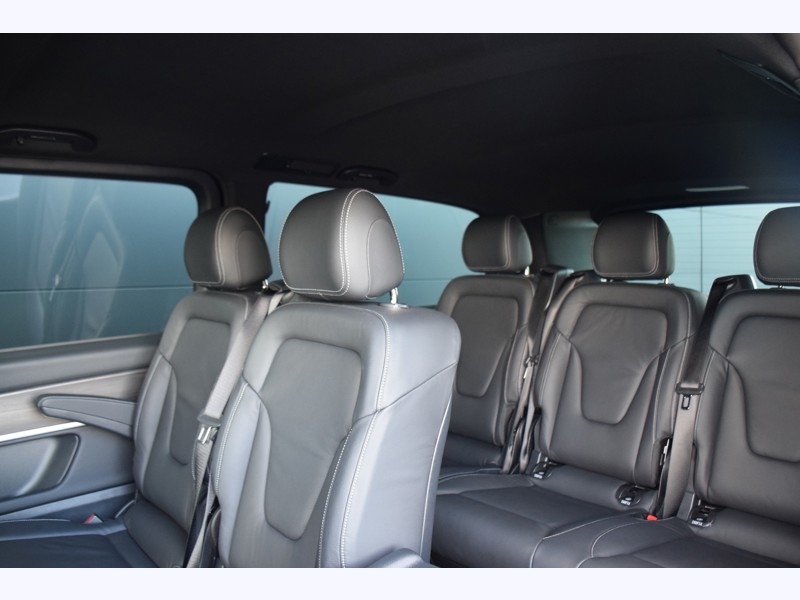 Image Mercedes-Benz CLASSE V V 300 d XL / L3 - 8 places - Avantgarde  - 68 990€ HT