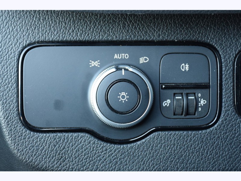 Image Mercedes-Benz SPRINTER 317 CDI 43S / L3H2 14m2   - 38 990€ HT