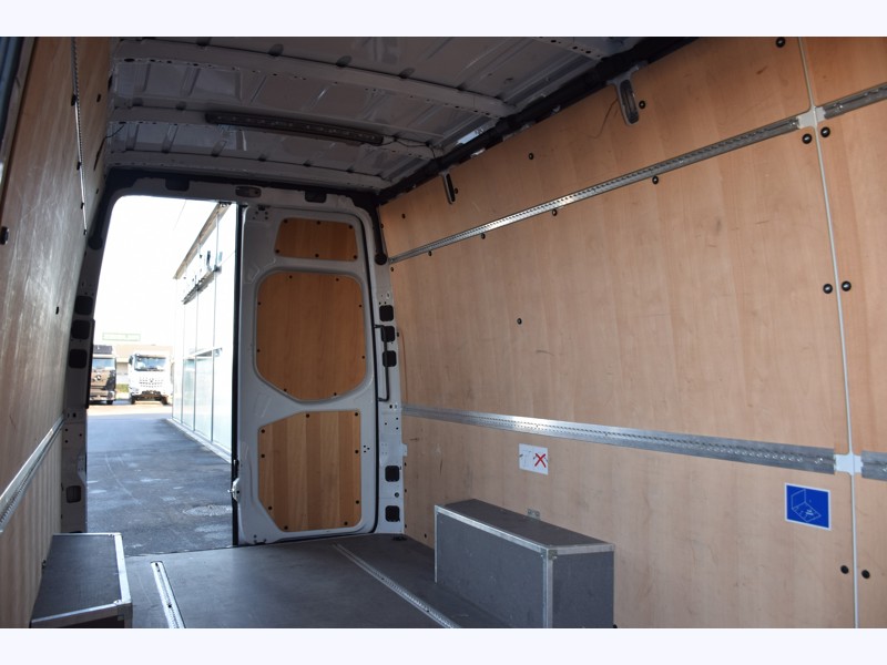 Image Mercedes-Benz SPRINTER 317 CDI 43S / L3H2 14m2   - 38 990€ HT